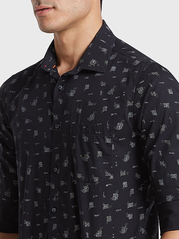 KILLER Men Black Slim Fit Printed Shirts