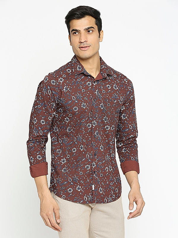 KILLER Men Brown Slim Fit Printed Shirts