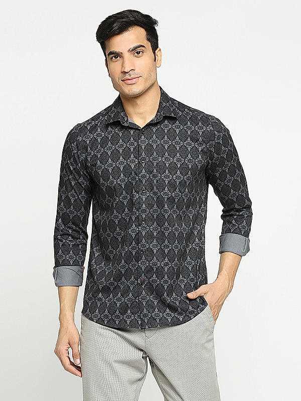 KILLER Men Black Slim Fit Printed Shirts