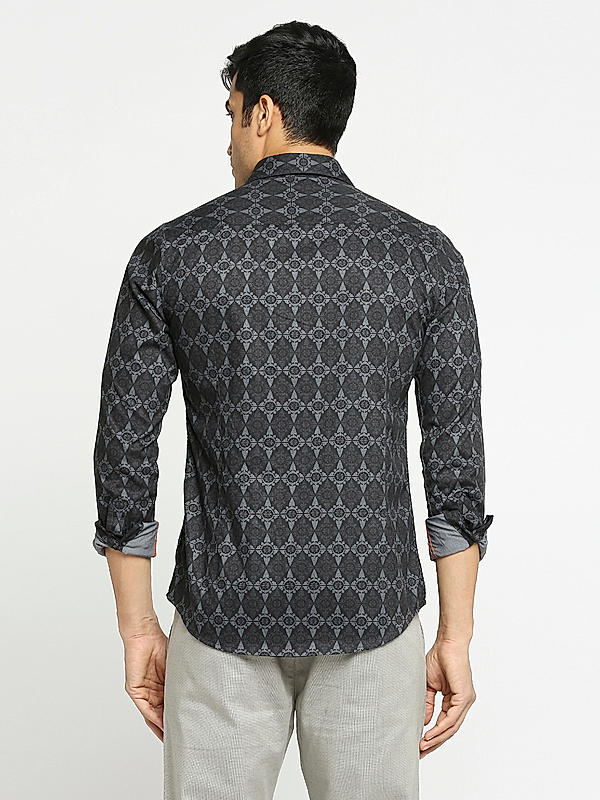 KILLER Men Black Slim Fit Printed Shirts