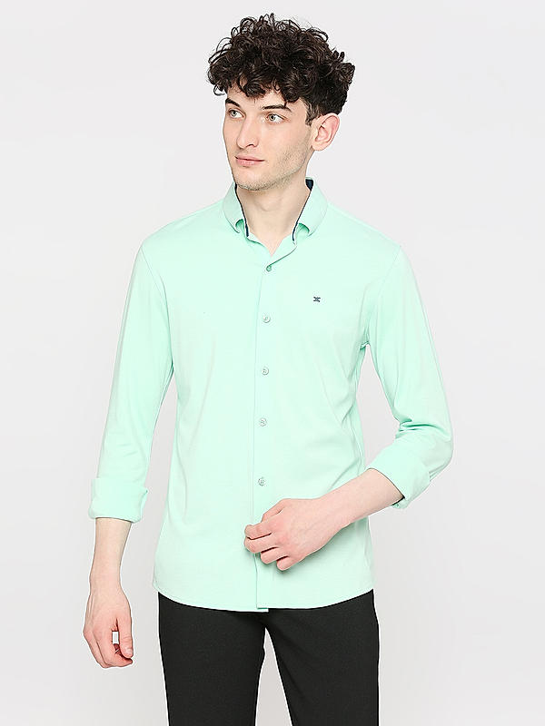 KILLER Men Light Green Slim Fit Solid Shirts