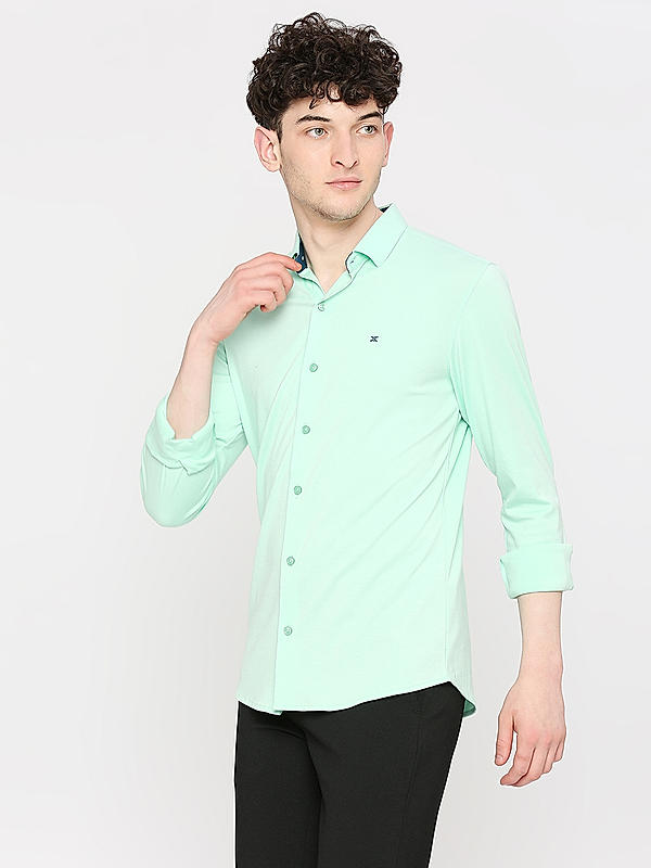 KILLER Men Light Green Slim Fit Solid Shirts