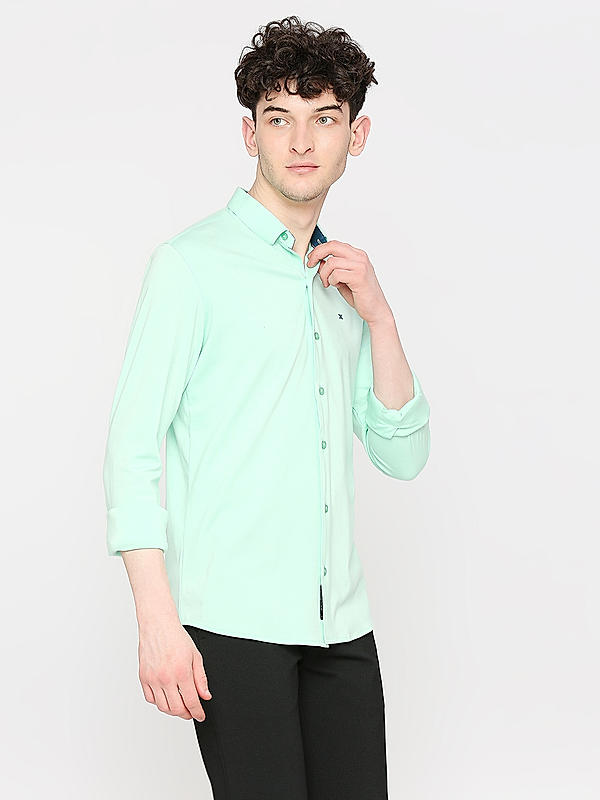 KILLER Men Light Green Slim Fit Solid Shirts