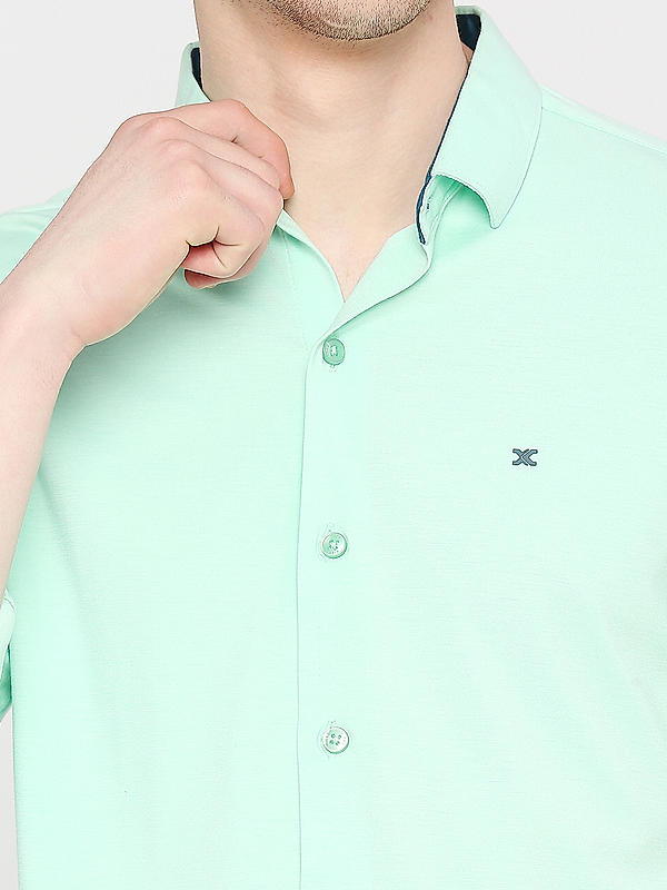 KILLER Men Light Green Slim Fit Solid Shirts