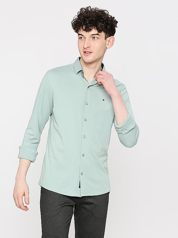 KILLER Men Light Green Slim Fit Solid Shirts