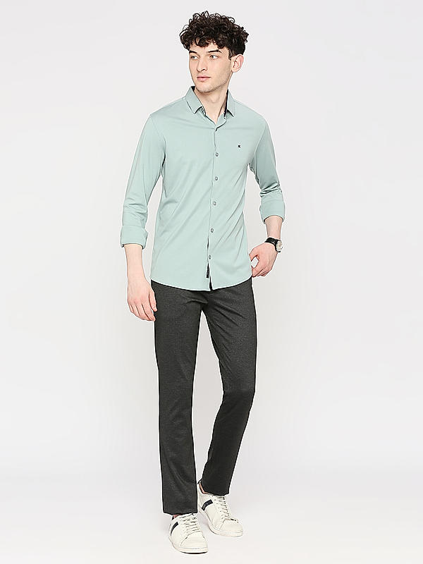 KILLER Men Light Green Slim Fit Solid Shirts