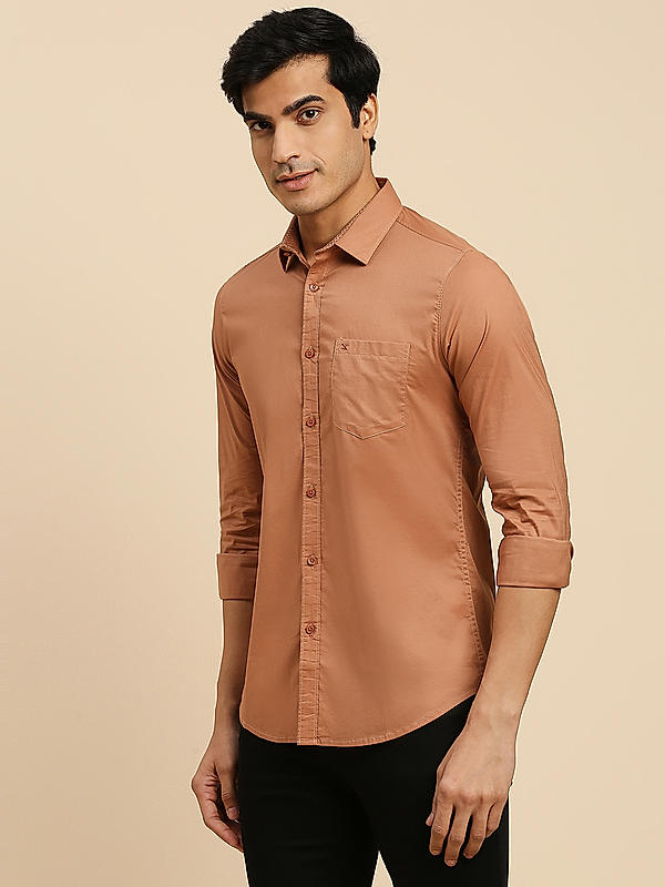 KILLER Men Brown Slim Fit Solid Shirts