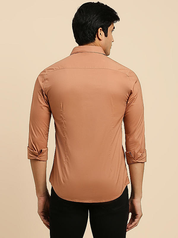 KILLER Men Brown Slim Fit Solid Shirts