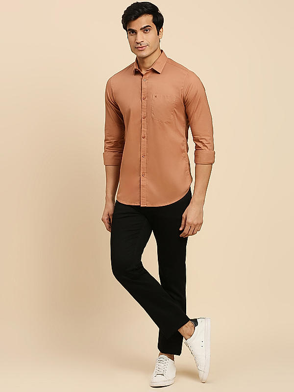 KILLER Men Brown Slim Fit Solid Shirts