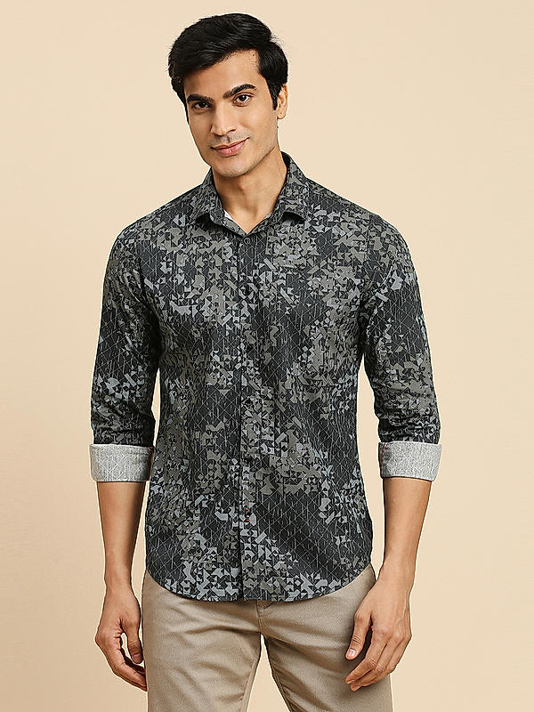 KILLER Men Black Slim Fit Printed Shirts