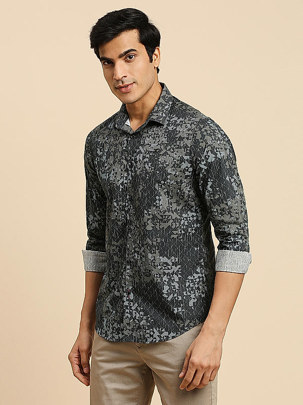 KILLER Men Black Slim Fit Printed Shirts