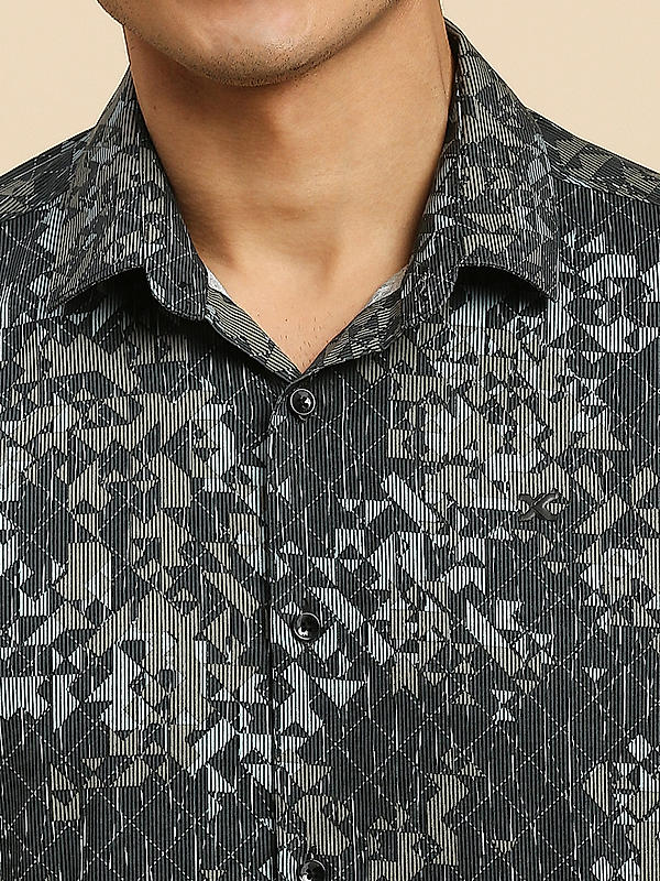 KILLER Men Black Slim Fit Printed Shirts