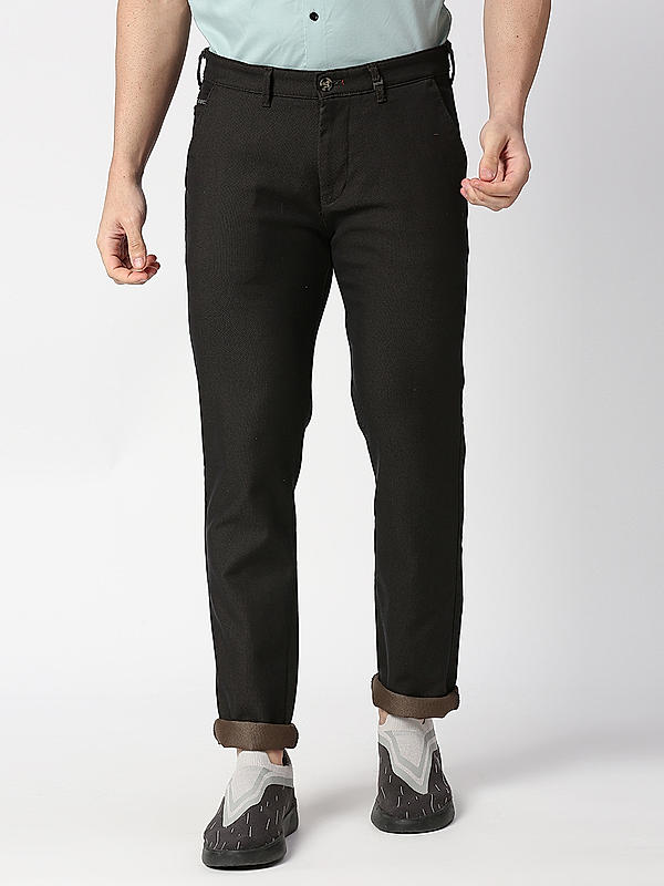 Men Slim Fit Coffee Solid Trousers