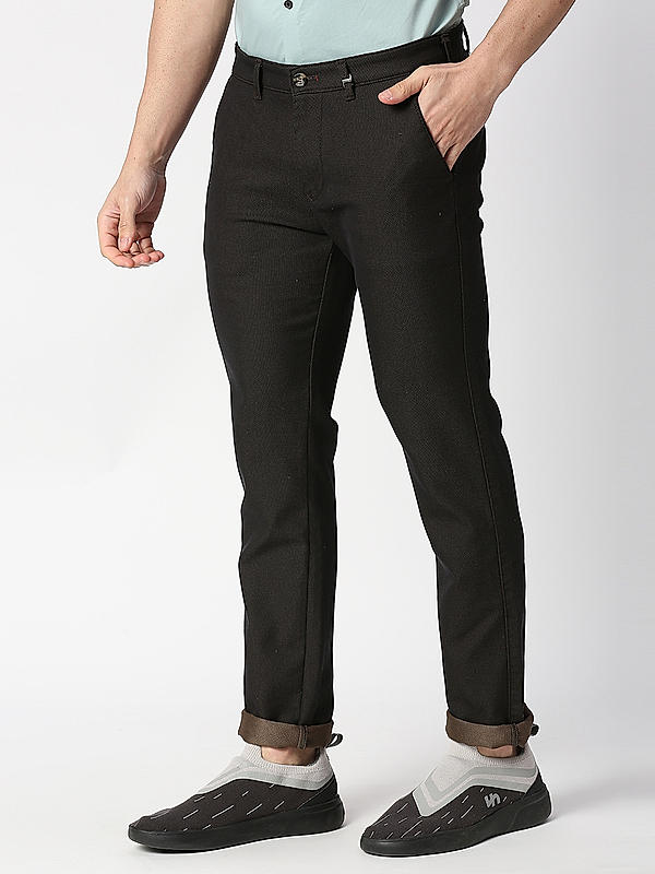 Men Slim Fit Coffee Solid Trousers