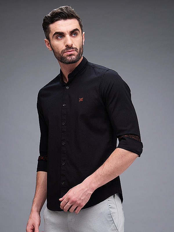 Men Black Slim Fit Solid Shirts