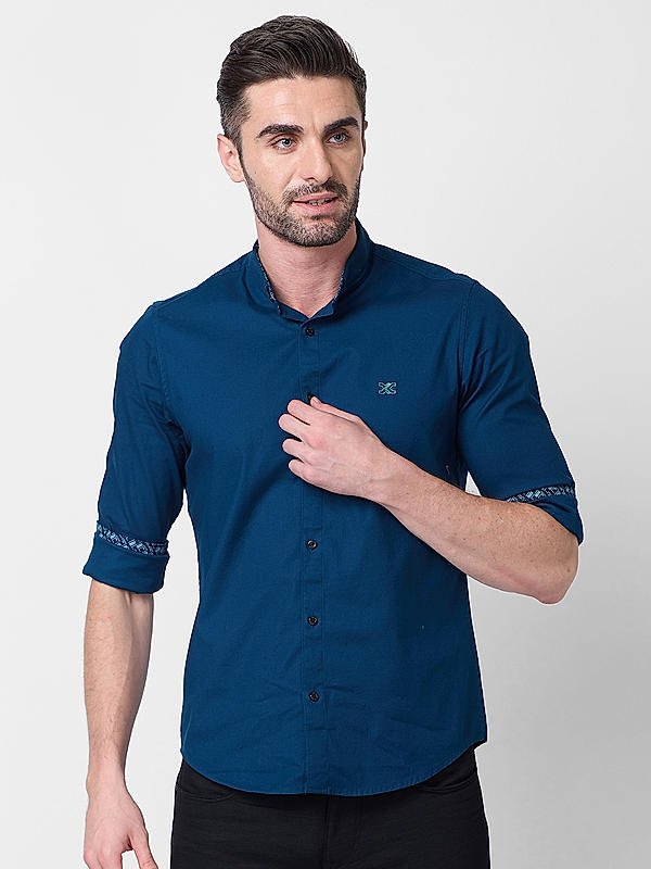 Men Dark Blue Slim Fit Solid Shirts