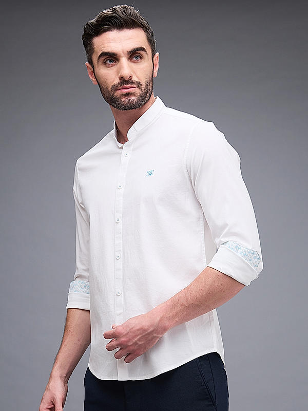 Men White Slim Fit Solid Shirts