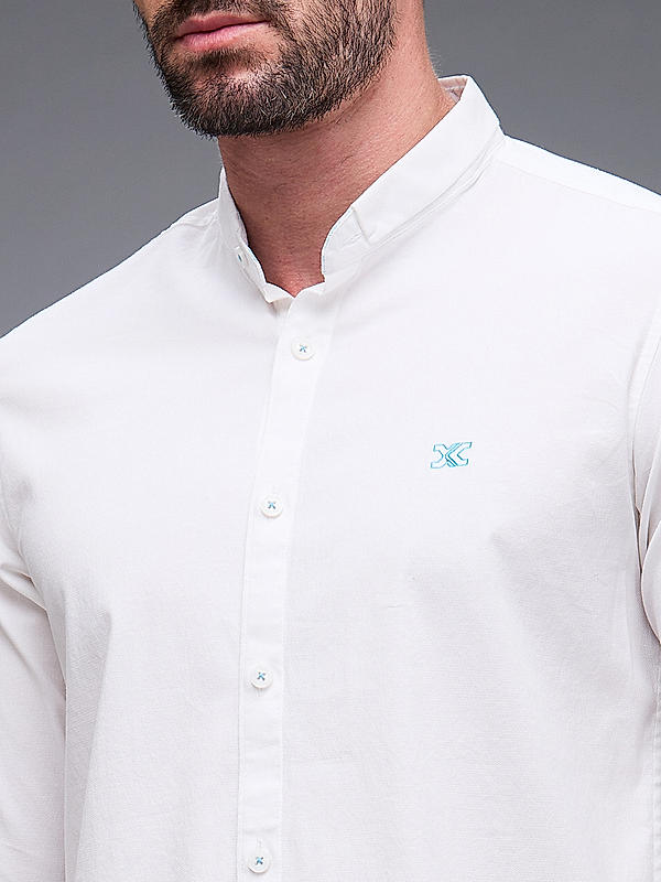 Men White Slim Fit Solid Shirts