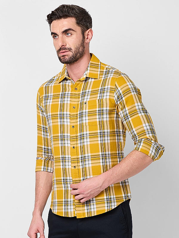 Men Yellow Slim Fit Checks Shirts