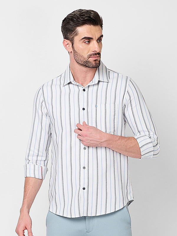 Men White Slim Fit Stripe Shirts