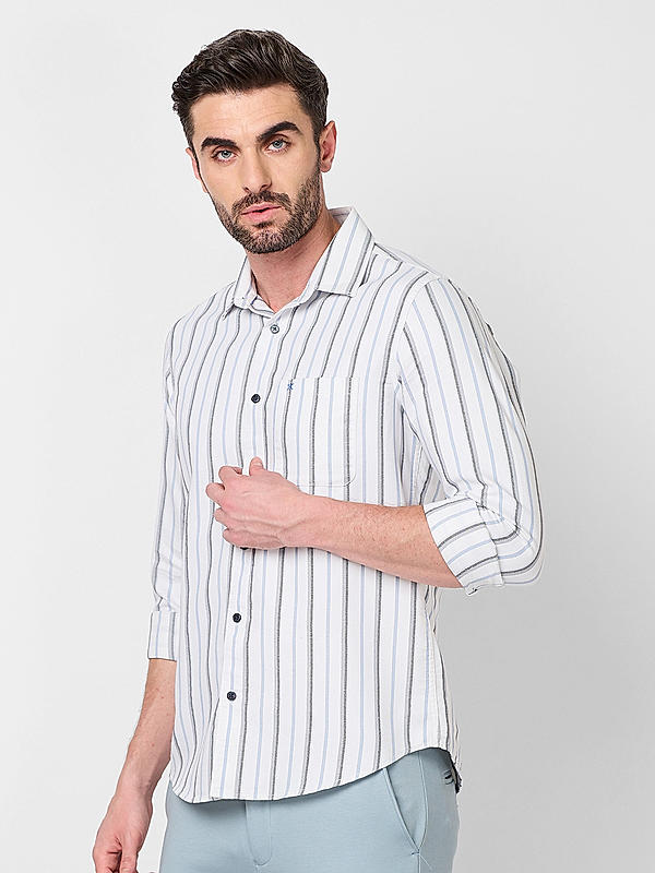 Men White Slim Fit Stripe Shirts