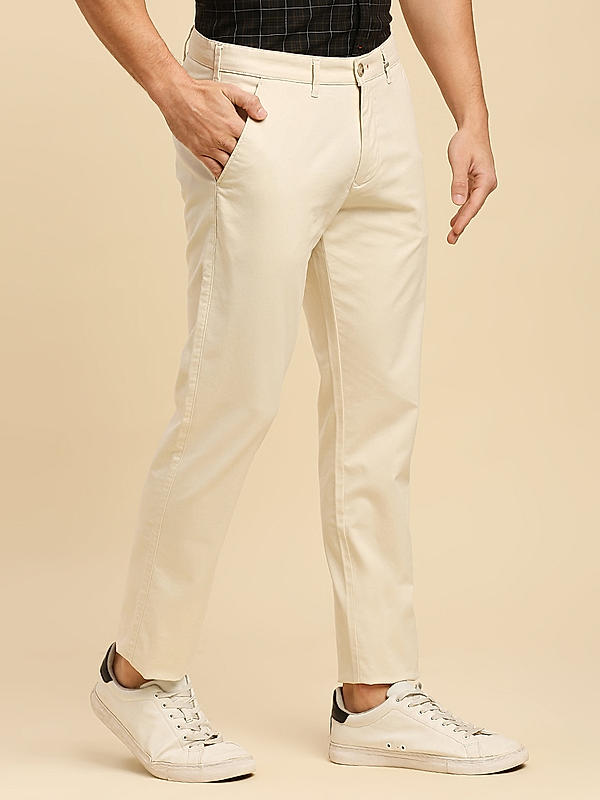 Killer Men Cream Slim Fit Solid Casual Trousers