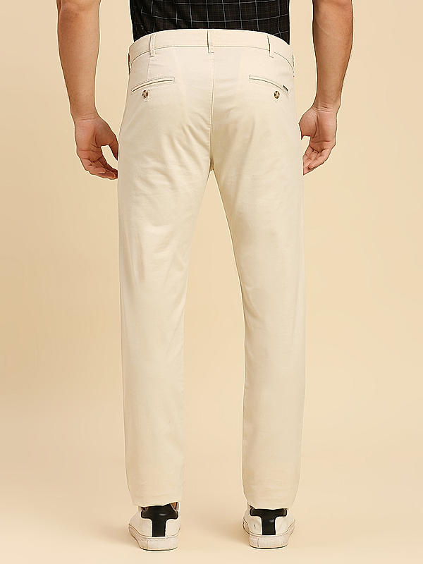 Killer Men Cream Slim Fit Solid Casual Trousers