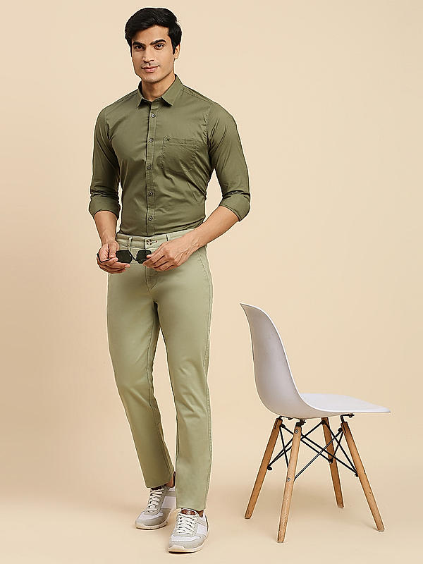 Killer Men Light Green Slim Fit Solid Casual Trousers