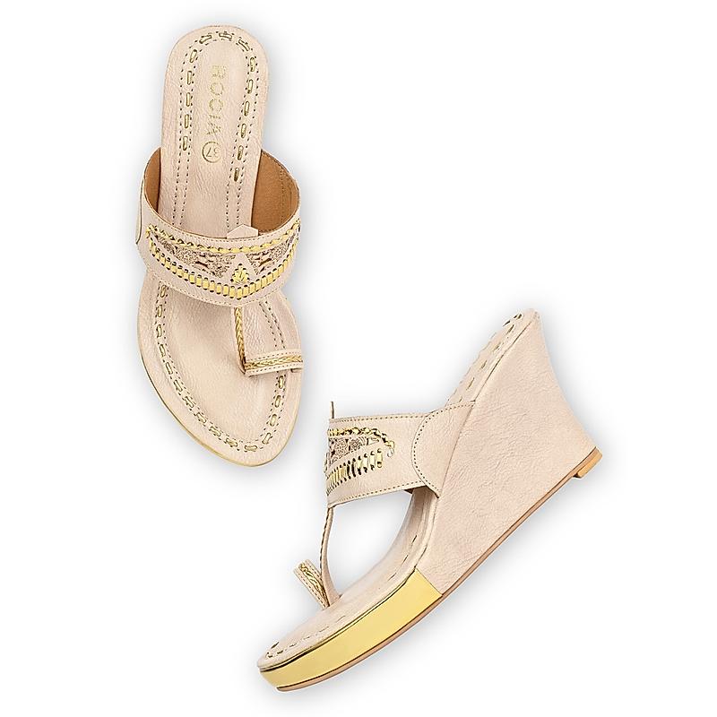 ROCIA Cream Women Kolhapuri Wedges