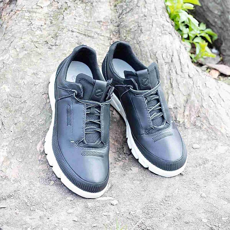 ECCO BLACK MEN MULTI-VENT M LACE-UP SNEAKERS