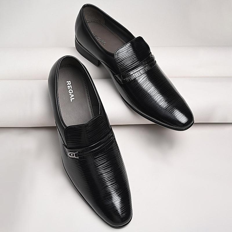 Regal Black Men Textured Patent Slip Ons