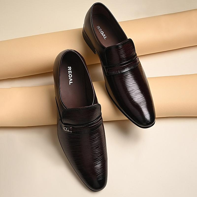 Regal Maroon Men Textured Patent Slip Ons