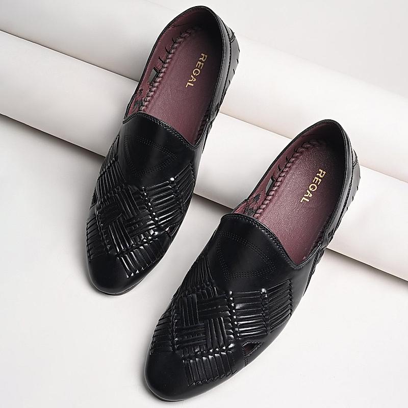 Regal Black Men Ethnic Woven Juttis