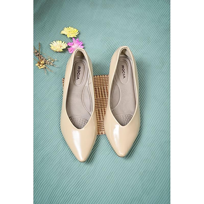 ROCIA BEIGE WOMEN PATENT KITTEN HEEL PUMPS