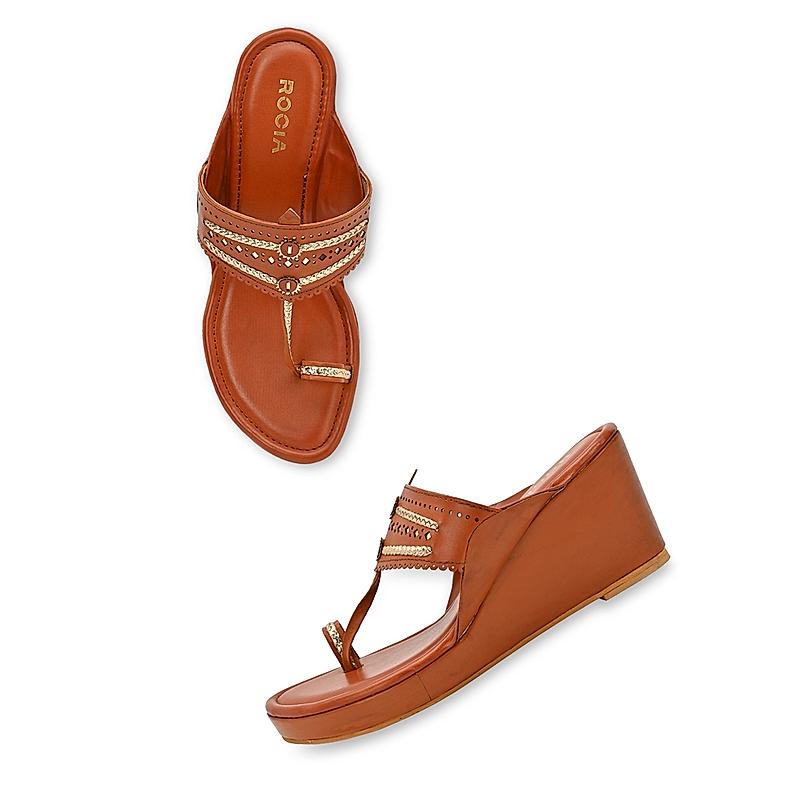 ROCIA Tan Women Casual Kolhapuris