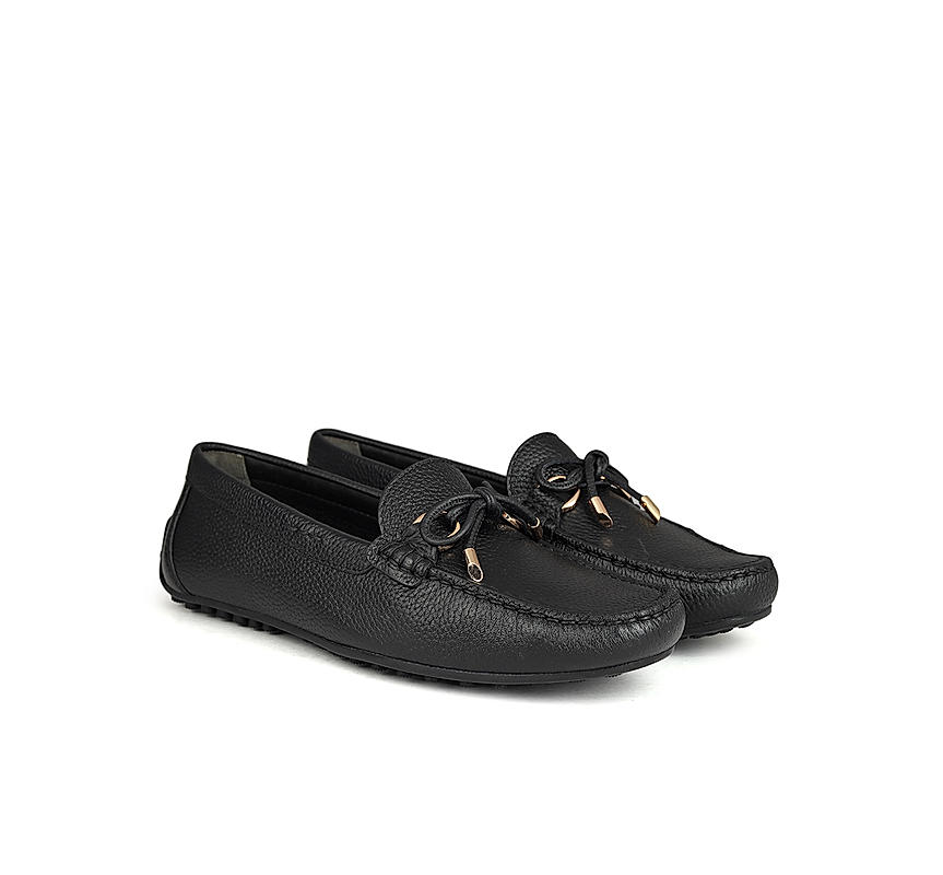 Black Moccasins With Bow Detail