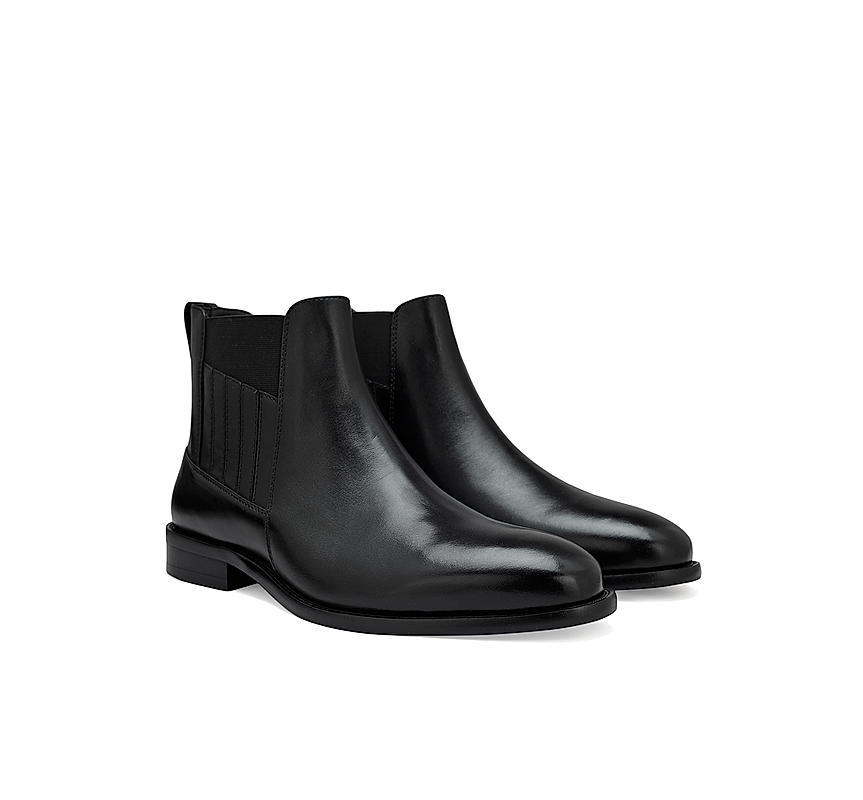 Black Plain Leather Boots