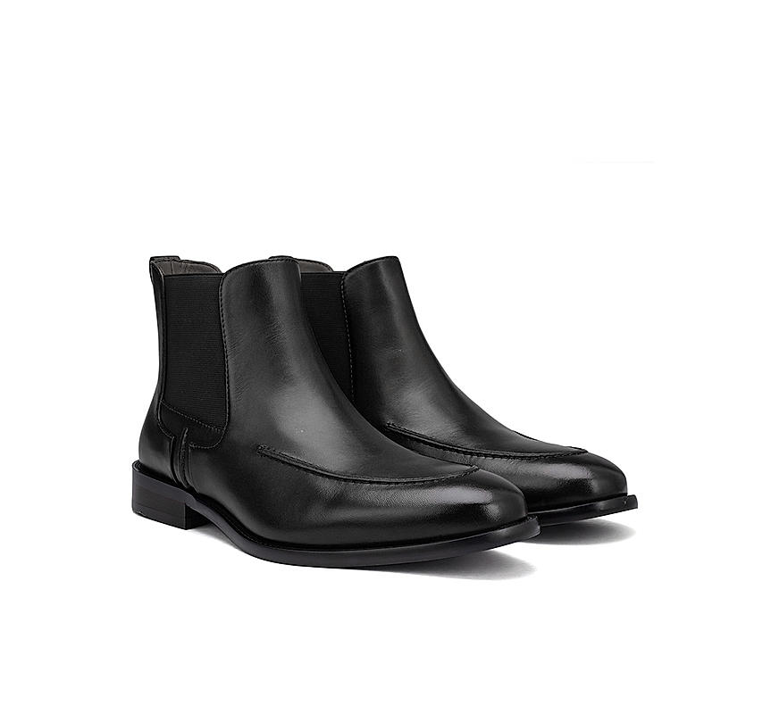 Black Plain Leather Boots