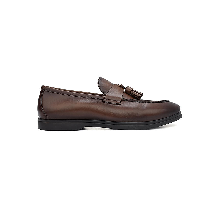 Brown Leather Loafers With Tassels