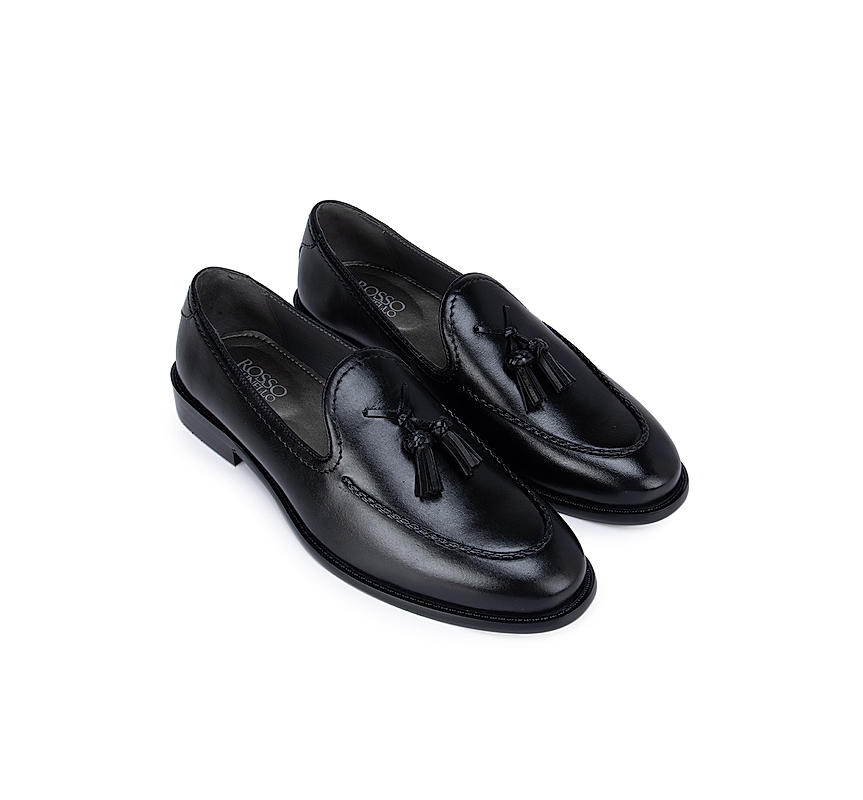 Black Plain Leather Loafers With Tassels