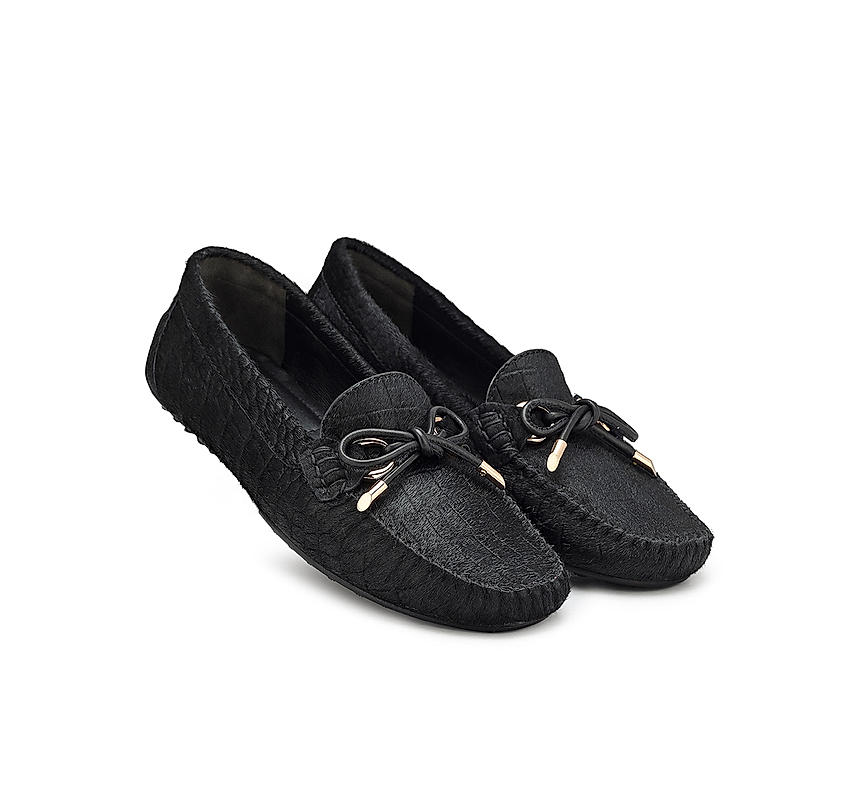 Black Moccasins With Bow Detail