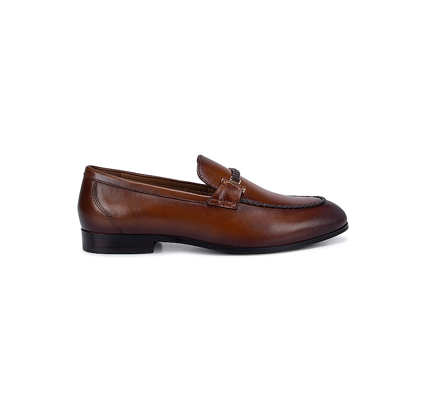 Tan Plain Braided Loafers