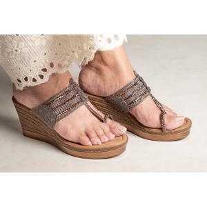 kolhapuri chappal for women online