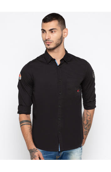 Black Solid Slim Fit Casual Shirts